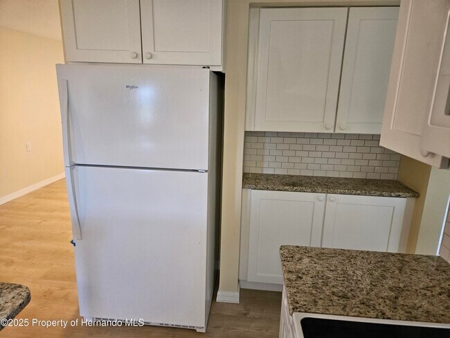 Building Photo - 13240 Starfish Dr