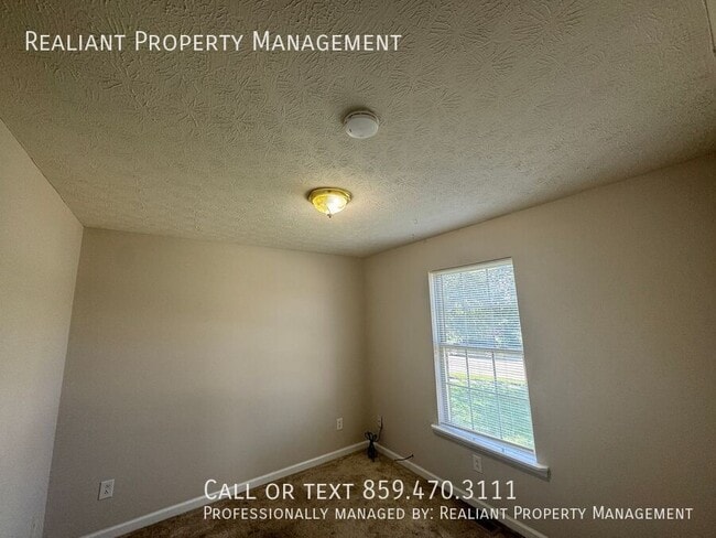 Building Photo - 303 Parker Pl