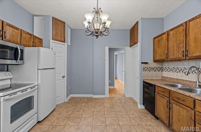 Building Photo - 5462 Christy Ave