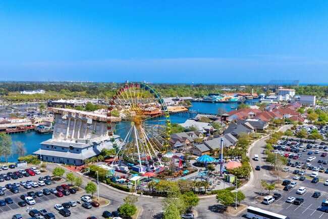 Building Photo - 4088 Fairway Lakes Dr