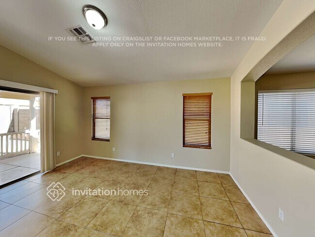 Building Photo - 866 E Mohave Ln