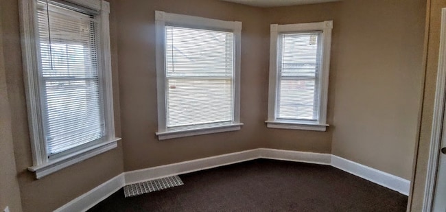 Building Photo - 5436 N 38th St