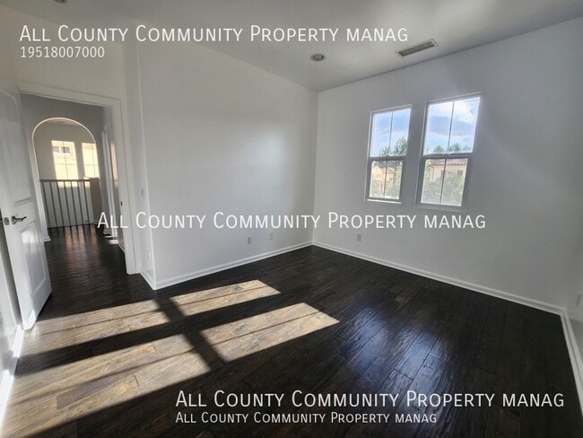 Building Photo - 43 Los Indios