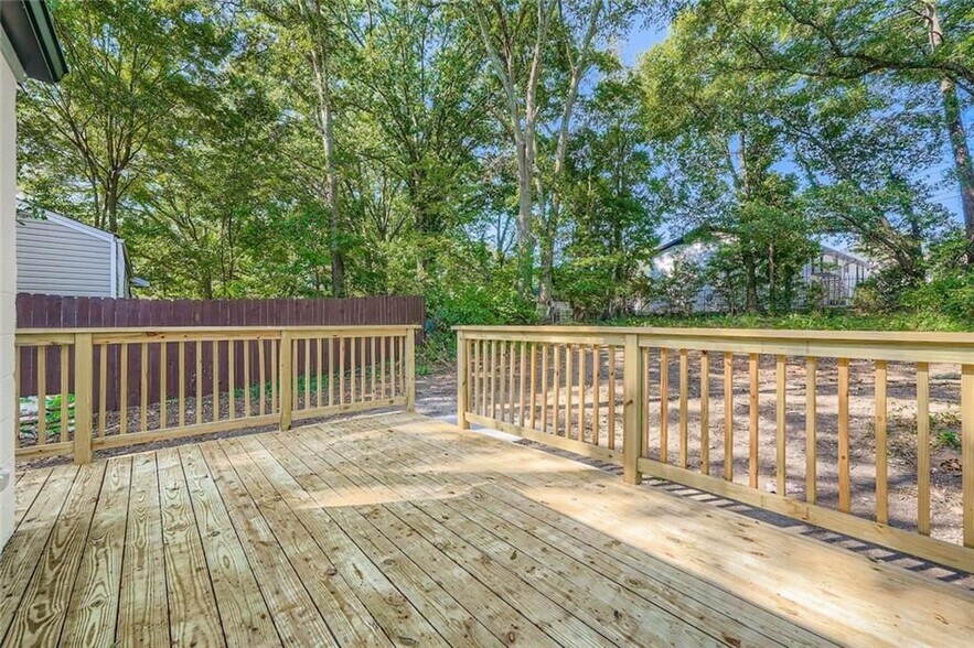 Building Photo - 3099 Delowe Dr