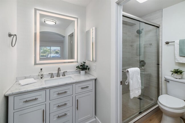 Building Photo - 9949 Erma Rd