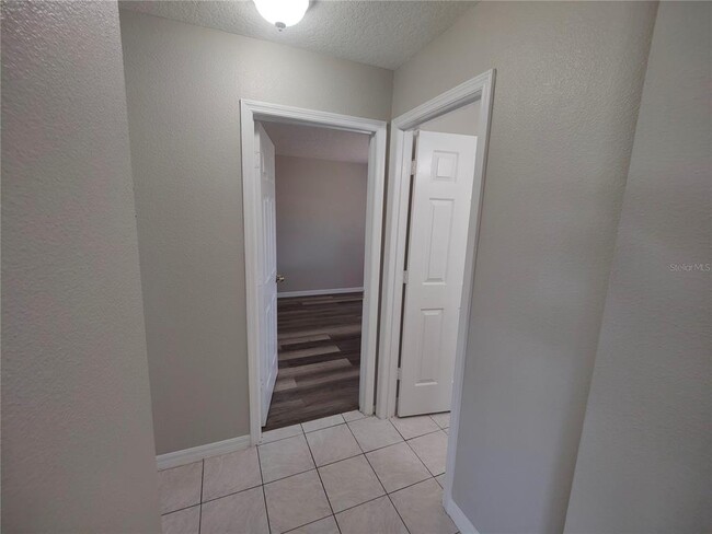 Building Photo - 759 Maderia Ct