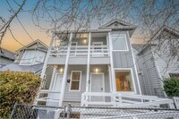 Building Photo - Duplex upper unit in Central District - Upper