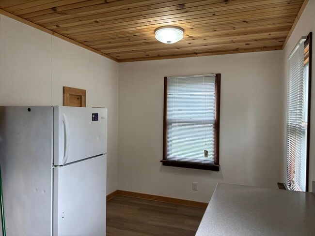 Building Photo - 317 N Monroe St