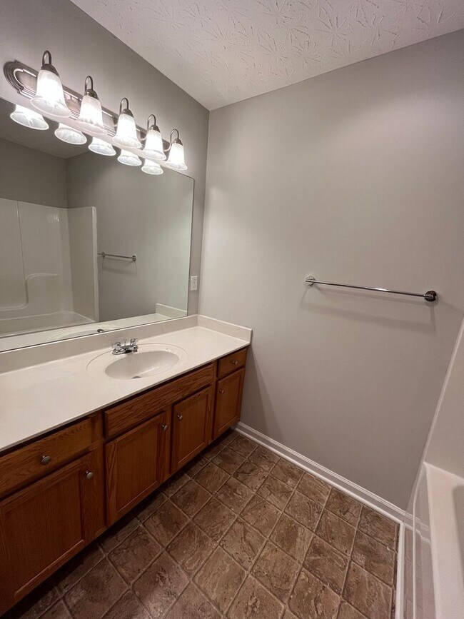 Building Photo - Upper Stone Apartments