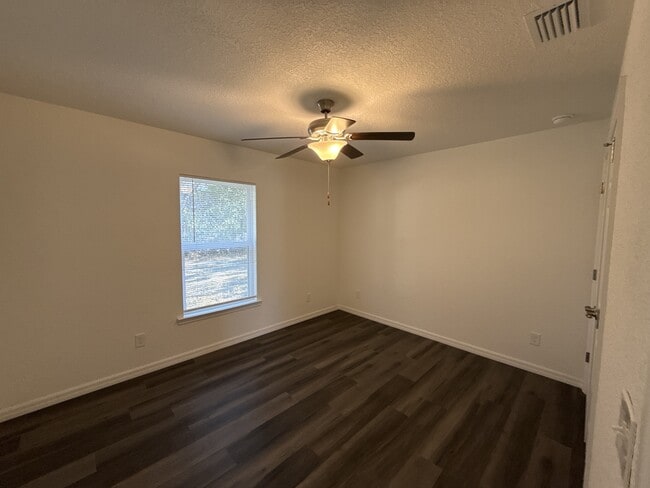 Building Photo - 235 Locust Pass Cir