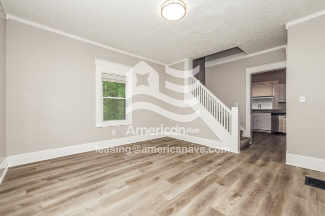 Building Photo - 324 Pointview Ave