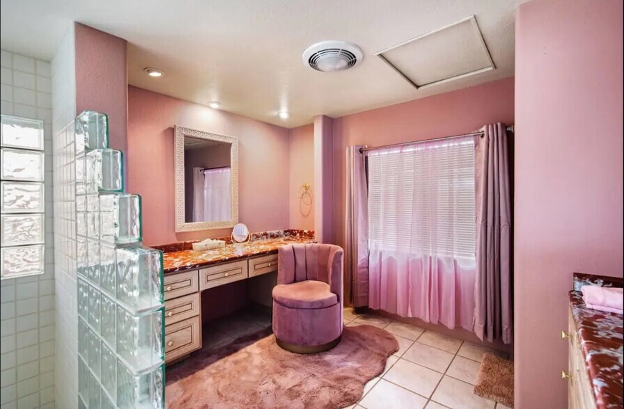 Building Photo - 7731 Arrowhead Dr