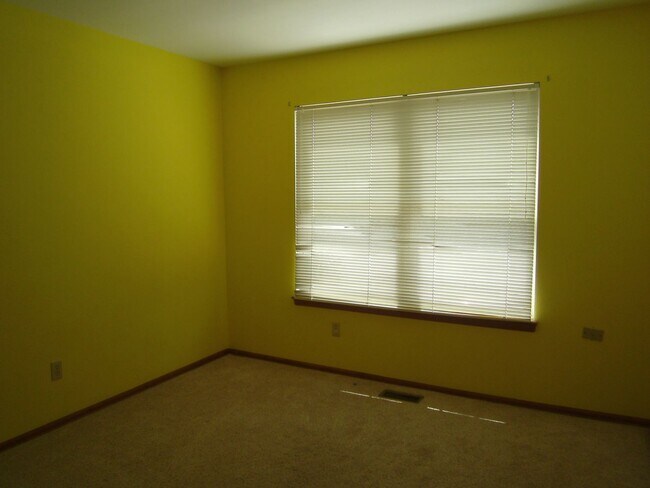 Building Photo - 525 Sinton Ave
