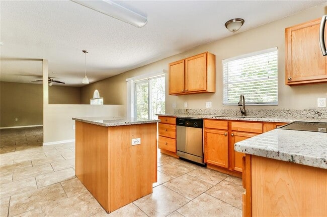 Building Photo - 13336 Brewster Rd