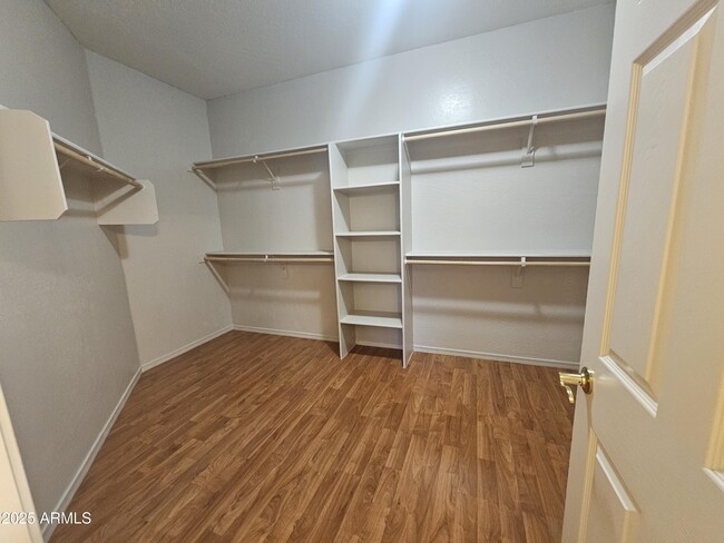 Building Photo - 12815 W Mulberry Dr