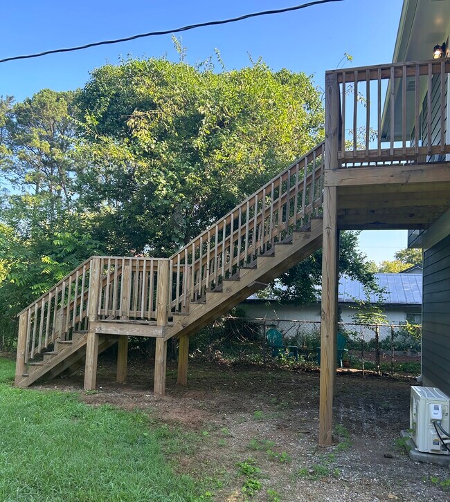 Building Photo - 2628 Chattanooga Valley Rd