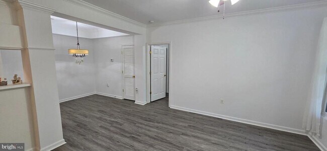 Building Photo - 20451 Chesapeake Square
