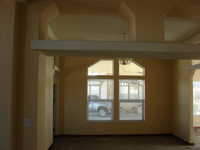 Building Photo - 4 Bedroom in Arboga! Coming Soon!