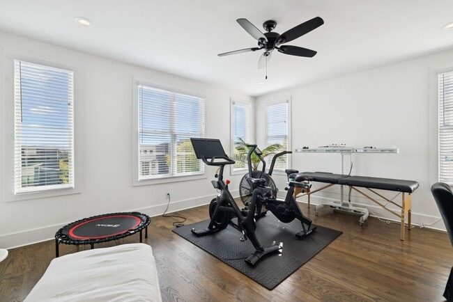 Building Photo - Experience elevated living in this beautifully crafted brick residence located in the heart of Ed...