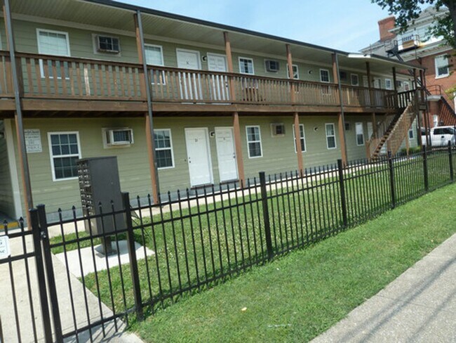 Building Photo - 110 W 26th St