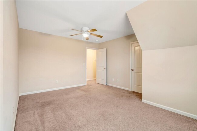 Building Photo - Updated Home with Fenced Yard in Massey Preserve