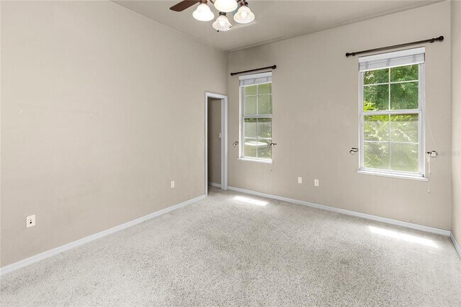 Building Photo - 9008 SW 17th Ave