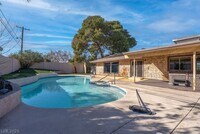 Building Photo - 1489 Santa Anita Dr