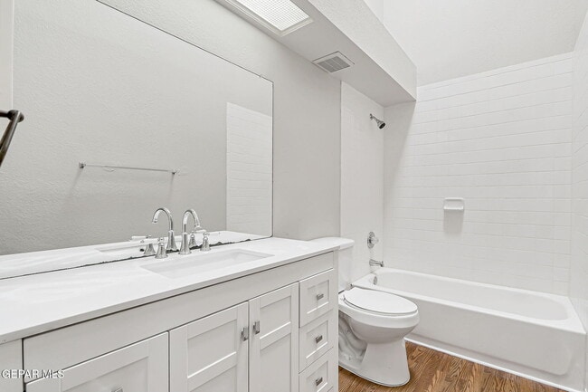 Building Photo - 3429 Risner Pl