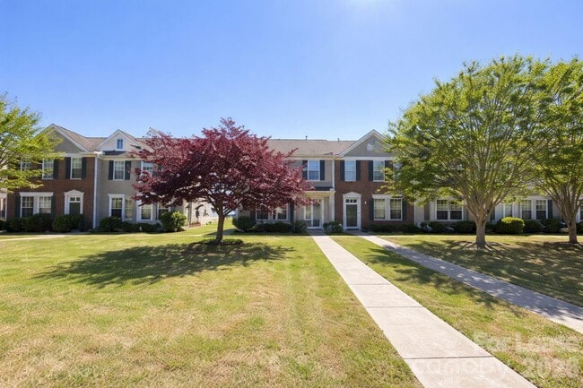 Building Photo - 9538 Inglenook Ln