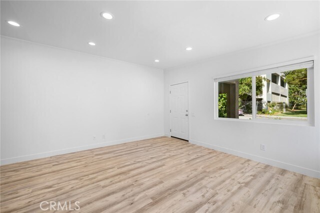 Building Photo - 309 Sinclair Ave