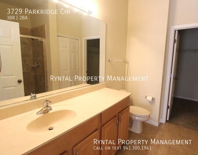 Building Photo - 3729 Parkridge Cir