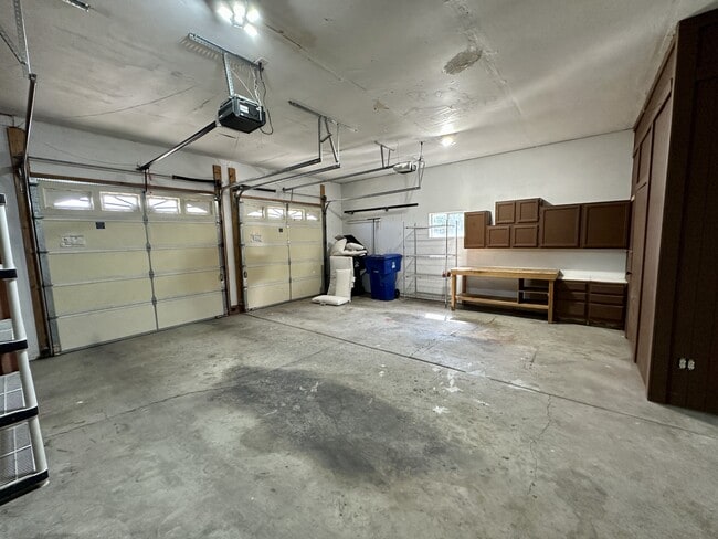Building Photo - 6270 S Mt Vista Dr