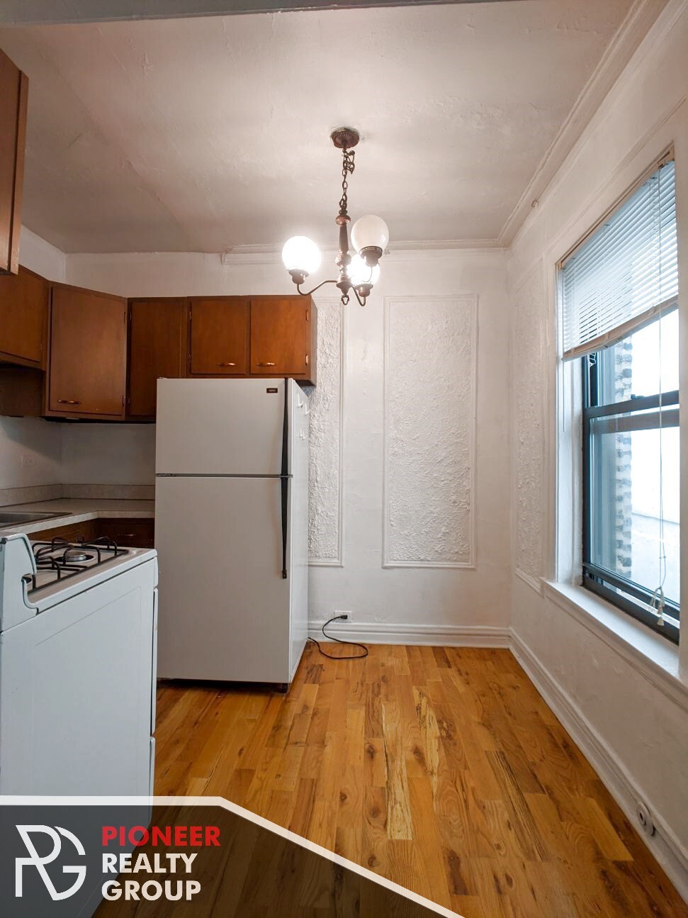 Building Photo - 1350 N Dearborn St