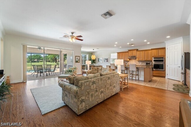 Building Photo - 6140 Victory Dr