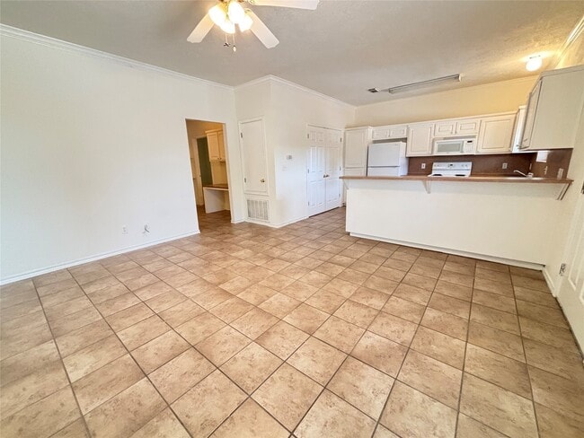 Primary Photo - 2455 Montgomery Rd