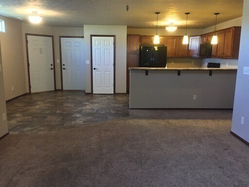 Building Photo - 281 Vernon Dr