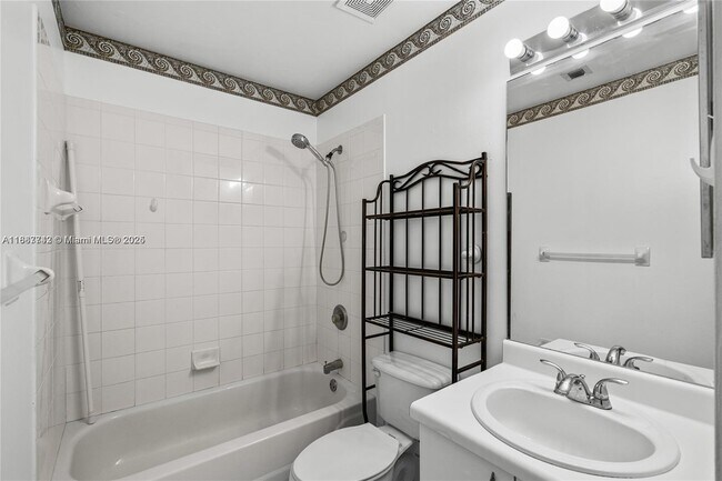 Building Photo - 1162 SW 44th Ave