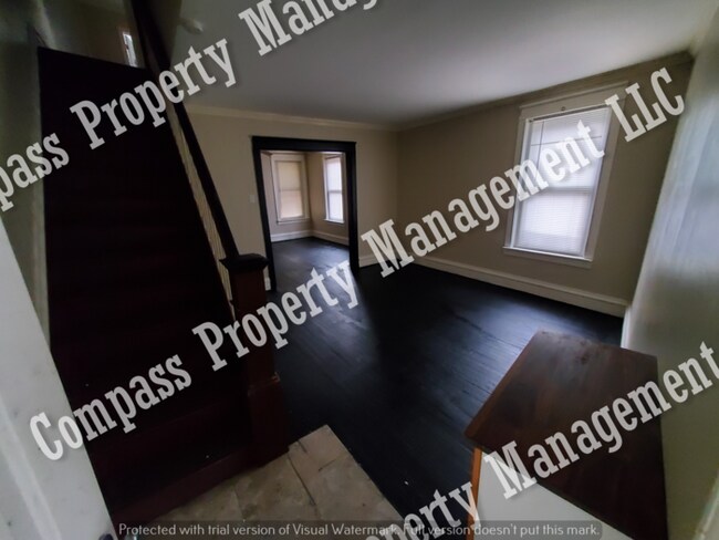 Building Photo - $1295 - 3 Beds, 1 Bath Home - Pottstown