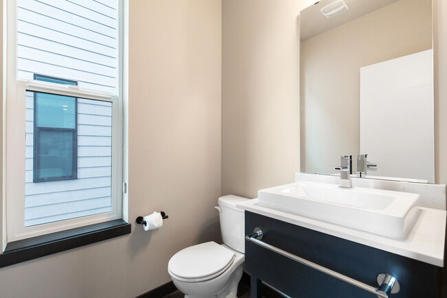 Building Photo - 17822 19th Ave W