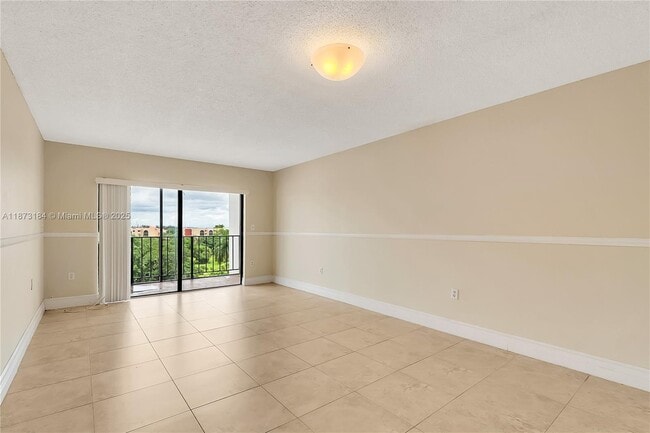 Primary Photo - 9682 Fontainebleau Blvd