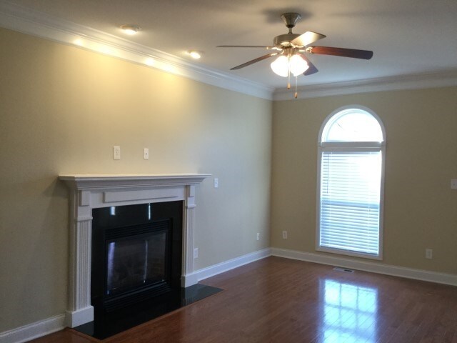 Building Photo - 5824 Beaver Run Ln