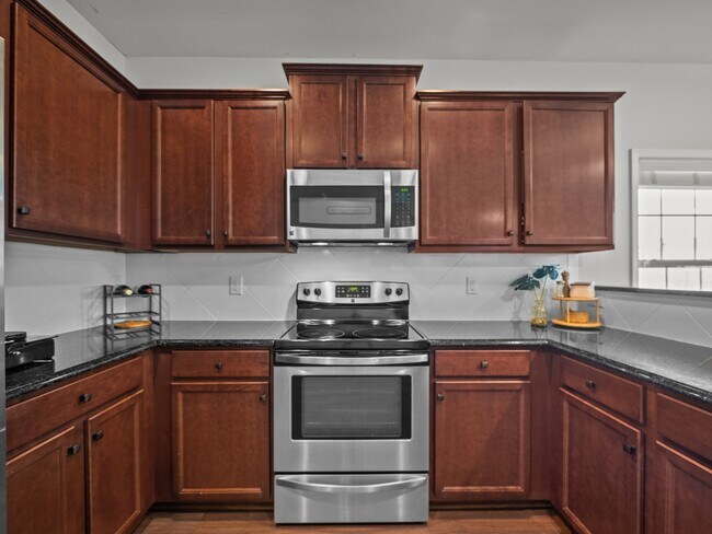 Building Photo - 509 Romper Rd