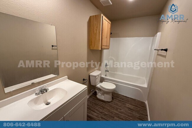 Building Photo - 3 Bedroom Home In North Lubbock!