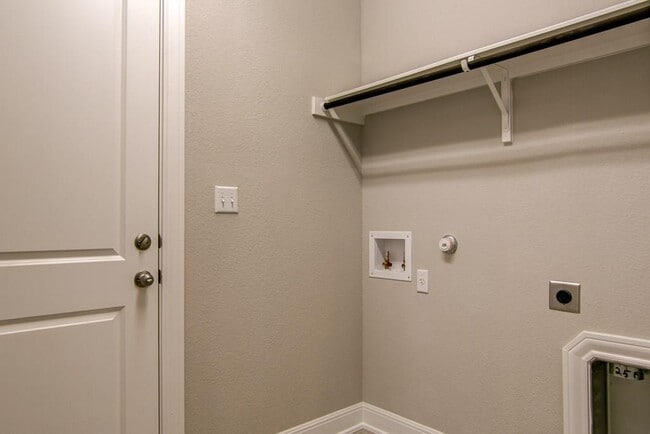 Building Photo - 2748 Enza Ct