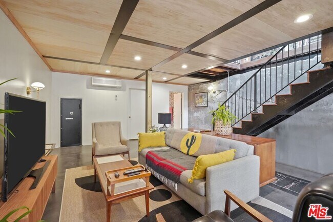 Building Photo - 21549 Summit Trail