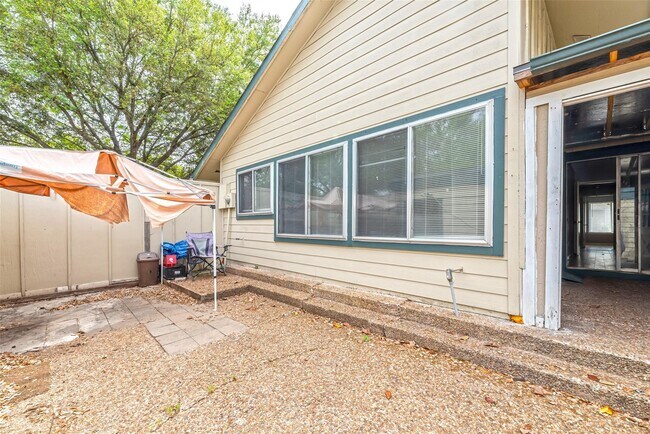 Building Photo - 7180 S Dairy Ashford Rd