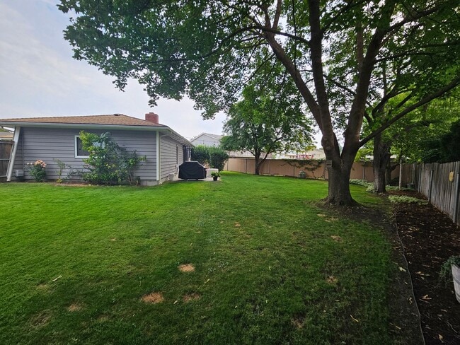 Building Photo - Beautifully Remodeled Home in the Valley