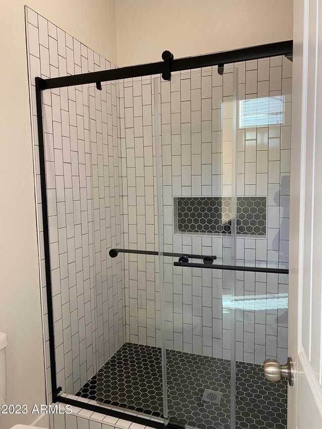 Building Photo - 2725 E Mine Creek Rd