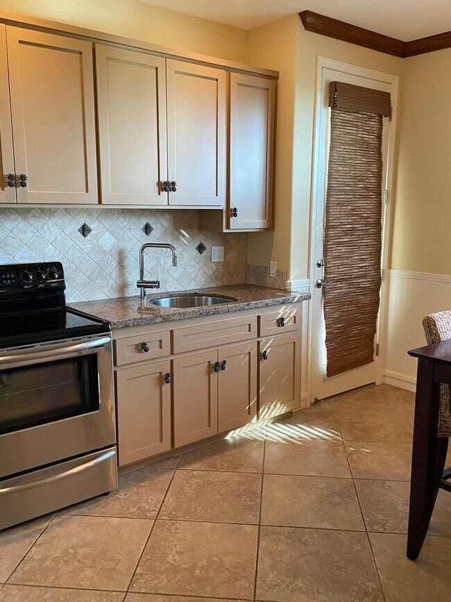 Building Photo - SOUTH MAUI BEAUTIFUL HOME WITH POOL IN MOANA ESTATES --Move in Special, month of April discounted...