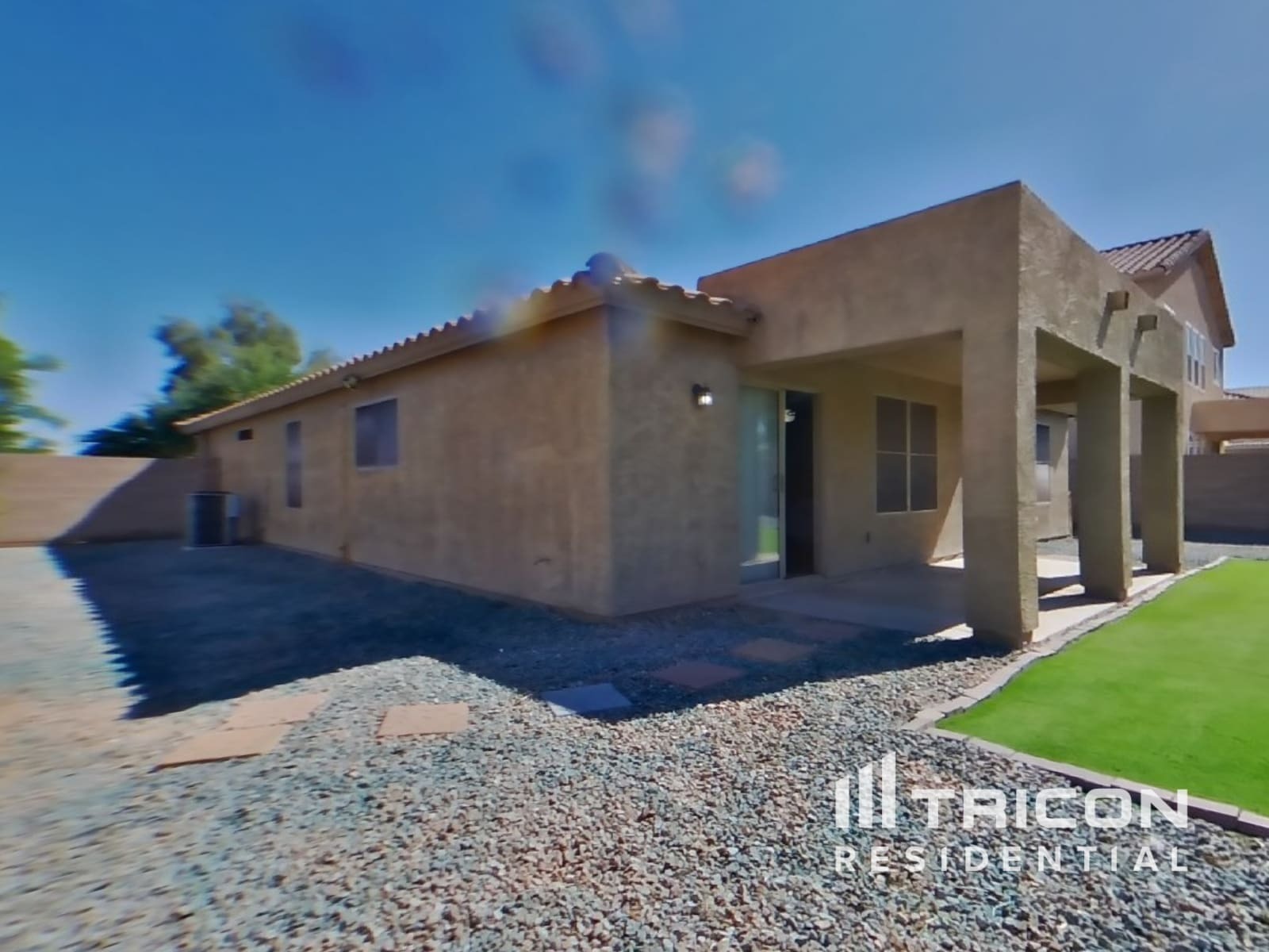 Building Photo - 2047 W San Tan Hills Dr